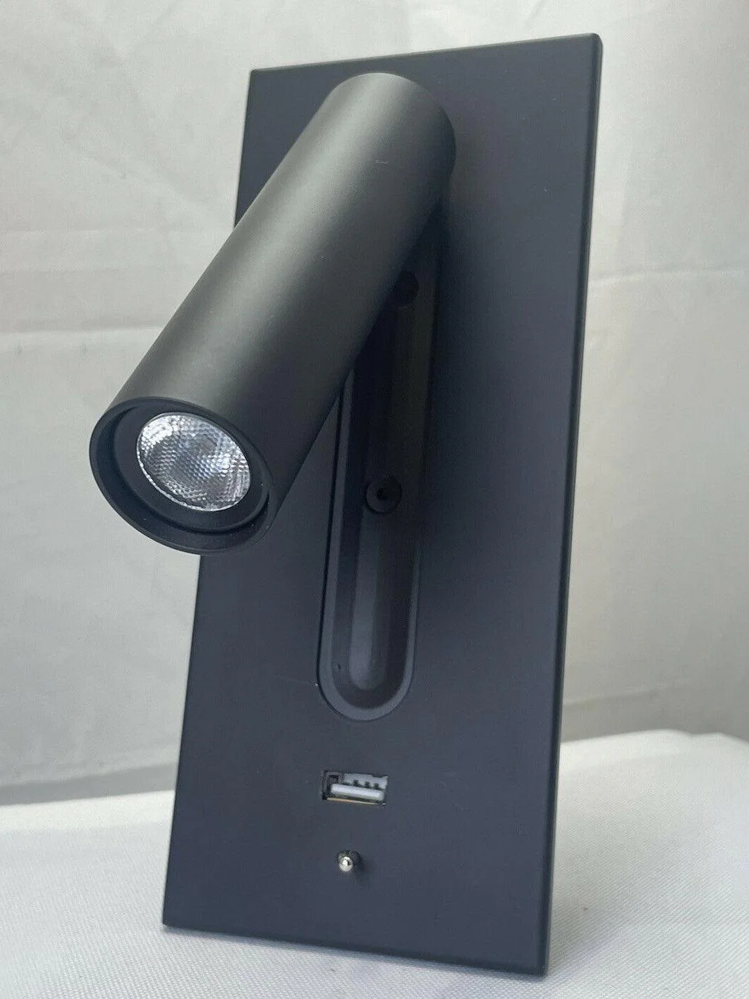 Aare Modern Minimalist Bedside USB Black Wall Light - Image 6
