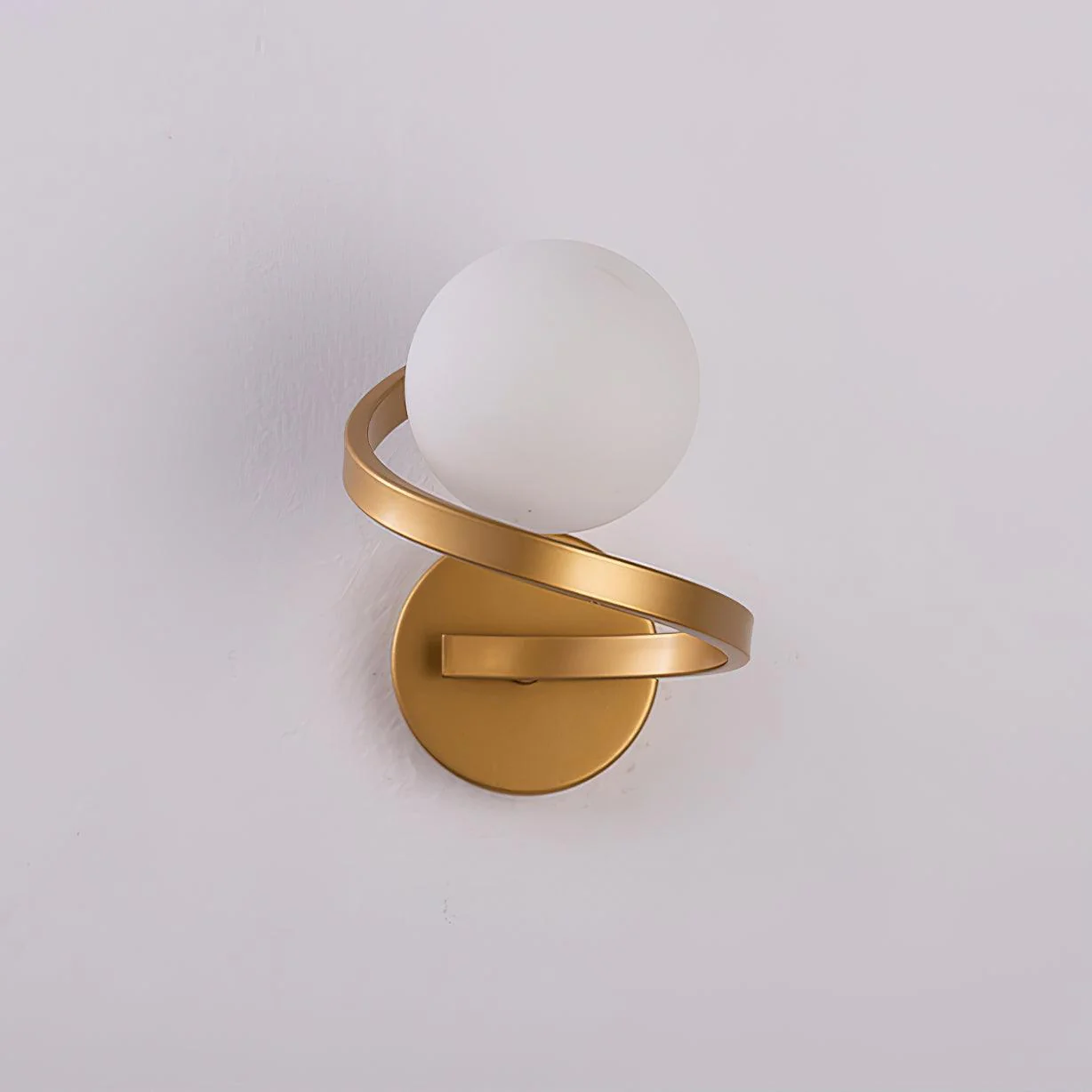 Abner Curved Modern Minimalist Brass Glass Wall Lamp - Image 12