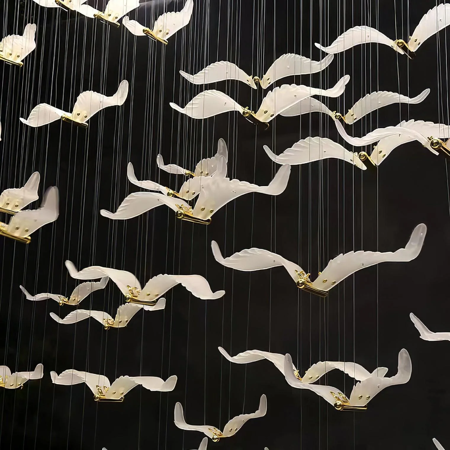 Acariel Luxury Large Seagull Glass Chandelier - Image 59