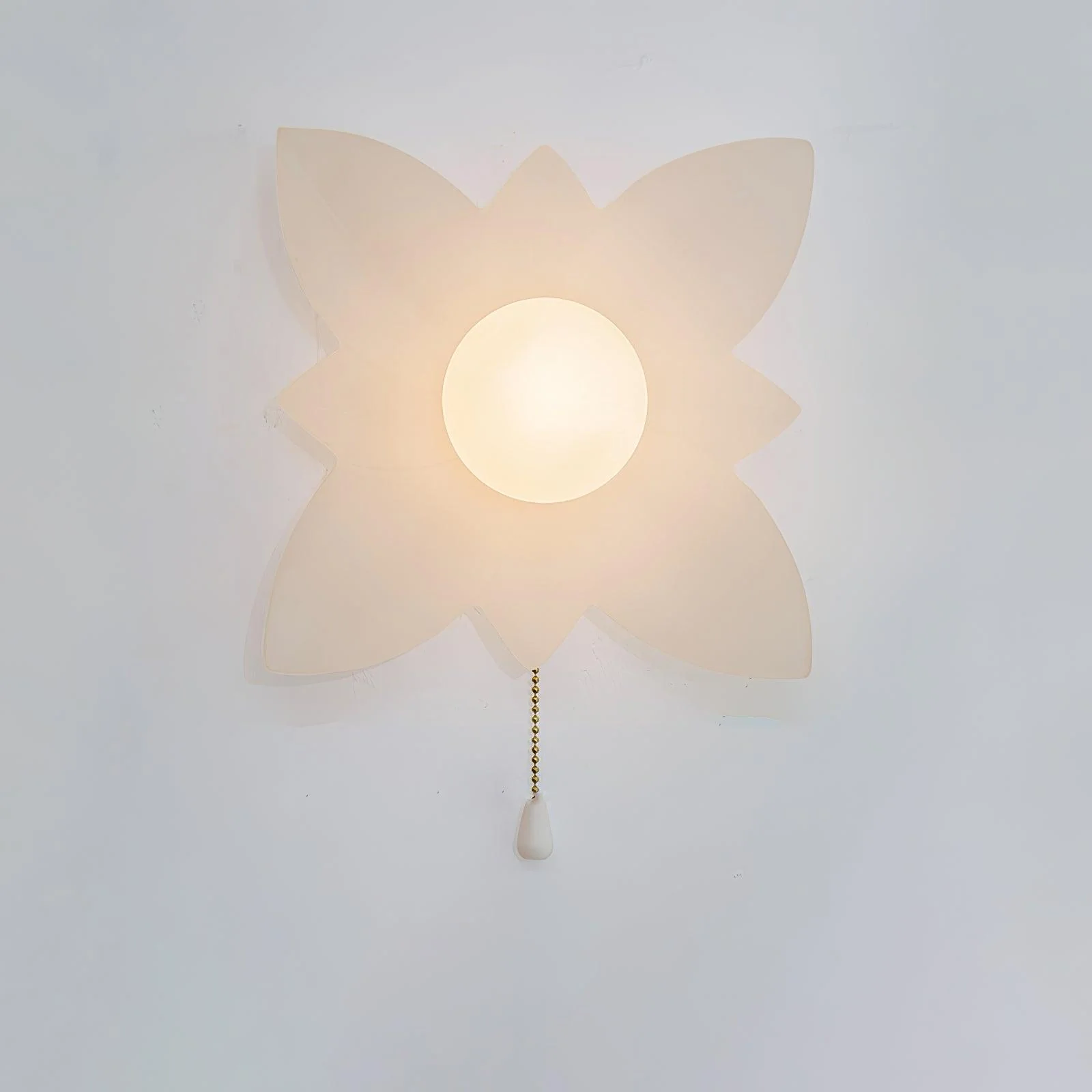Acroma Nordic Art Flowers Resin Wall Lamp - Image 15