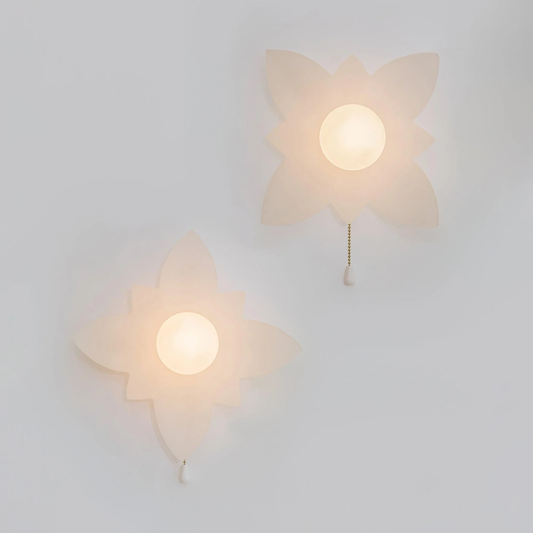 Acroma Nordic Art Flowers Resin Wall Lamp - Image 6
