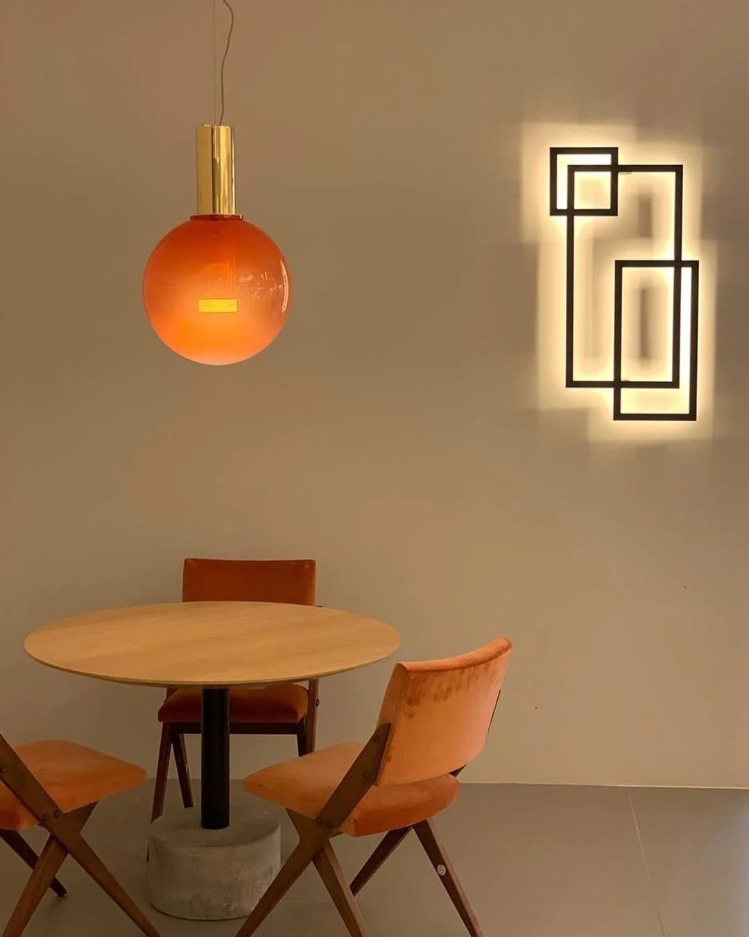 Aeris Minimalist Glass Pendant Lamp - Image 19