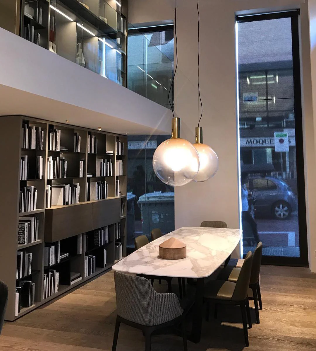 Aeris Minimalist Glass Pendant Lamp - Image 3