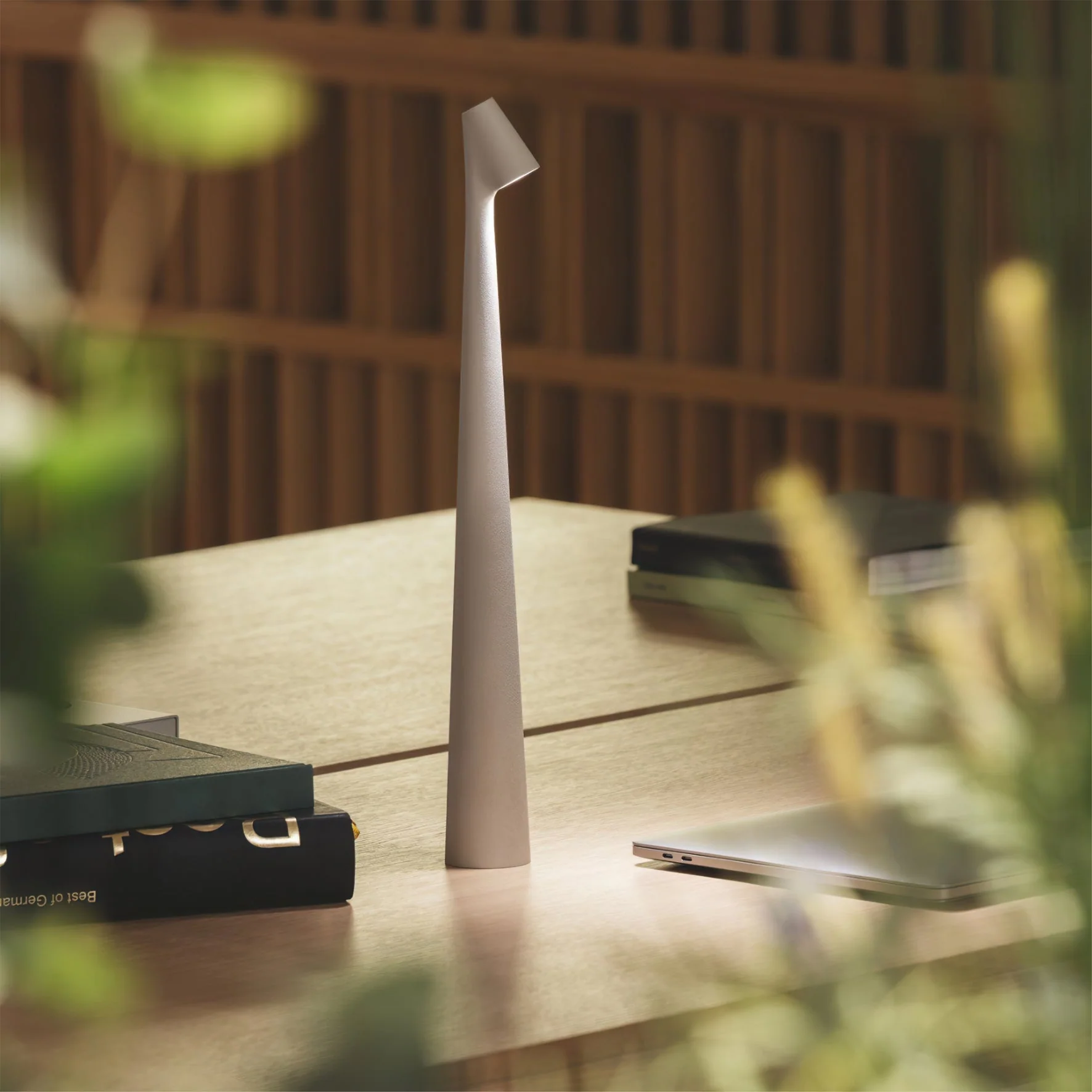Africa Modern Table Lamp - Image 2