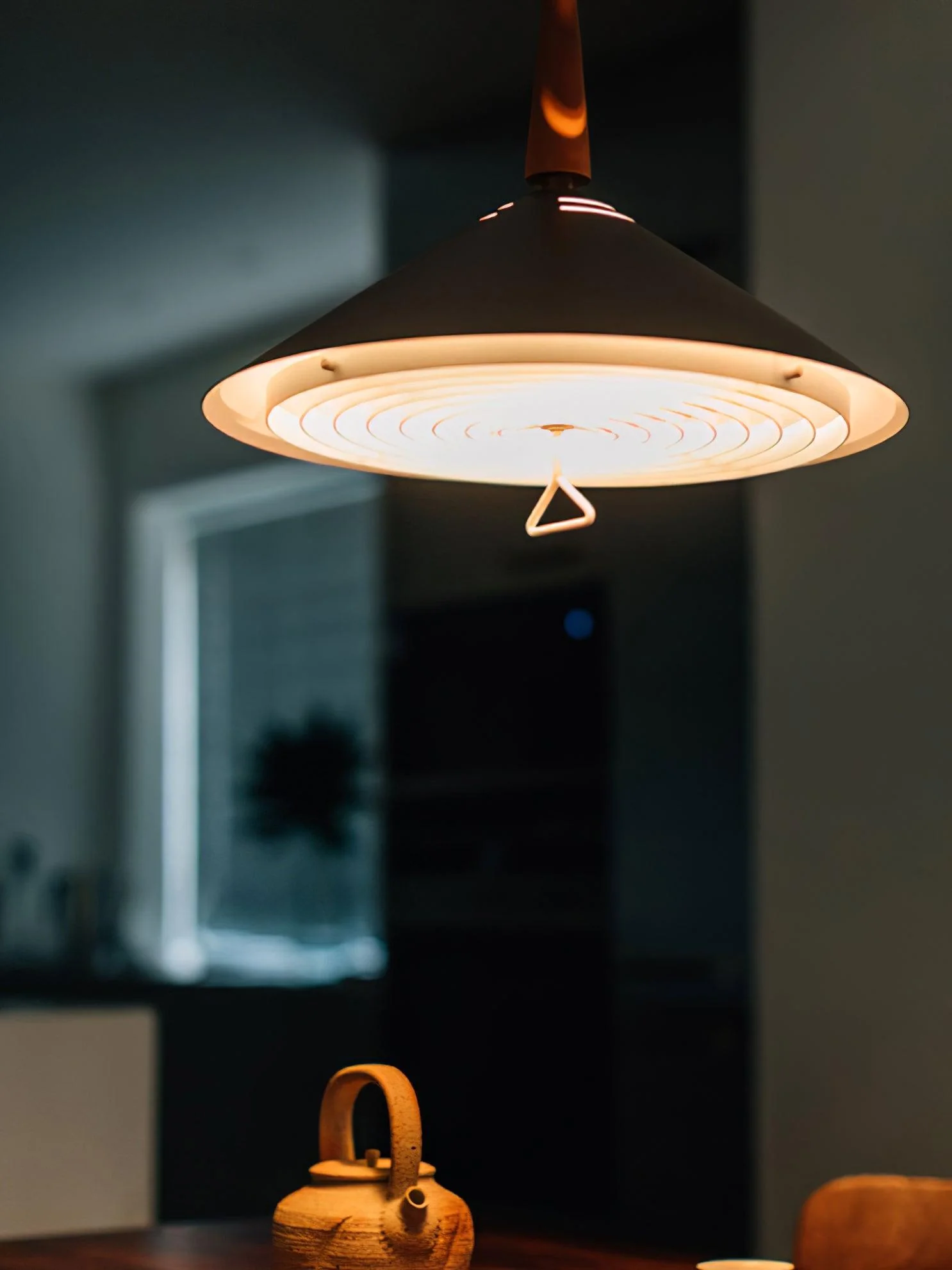 Agnes Modern Minimalist Retro Pendant Lamp - Image 20