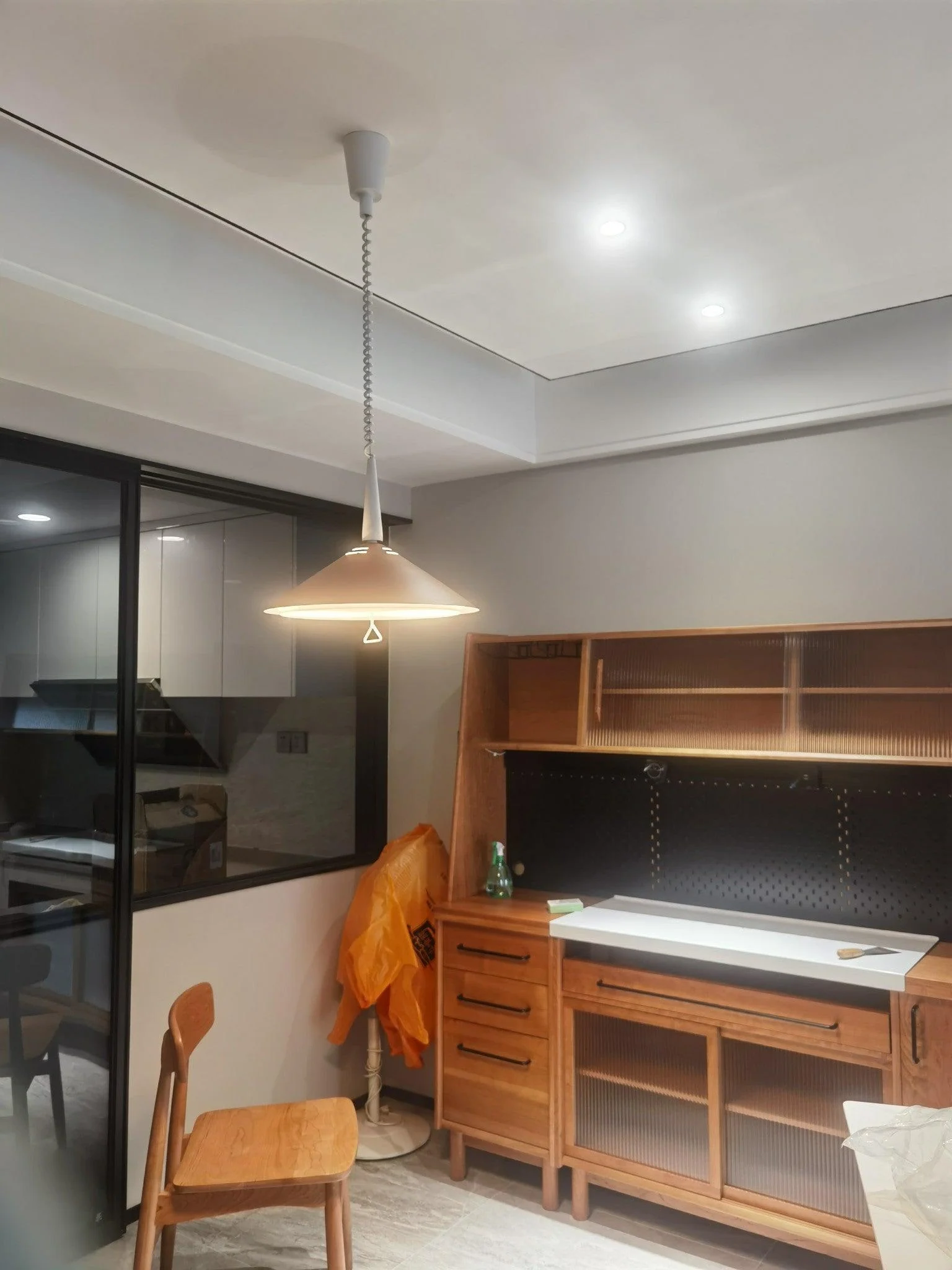 Agnes Modern Minimalist Retro Pendant Lamp - Image 9