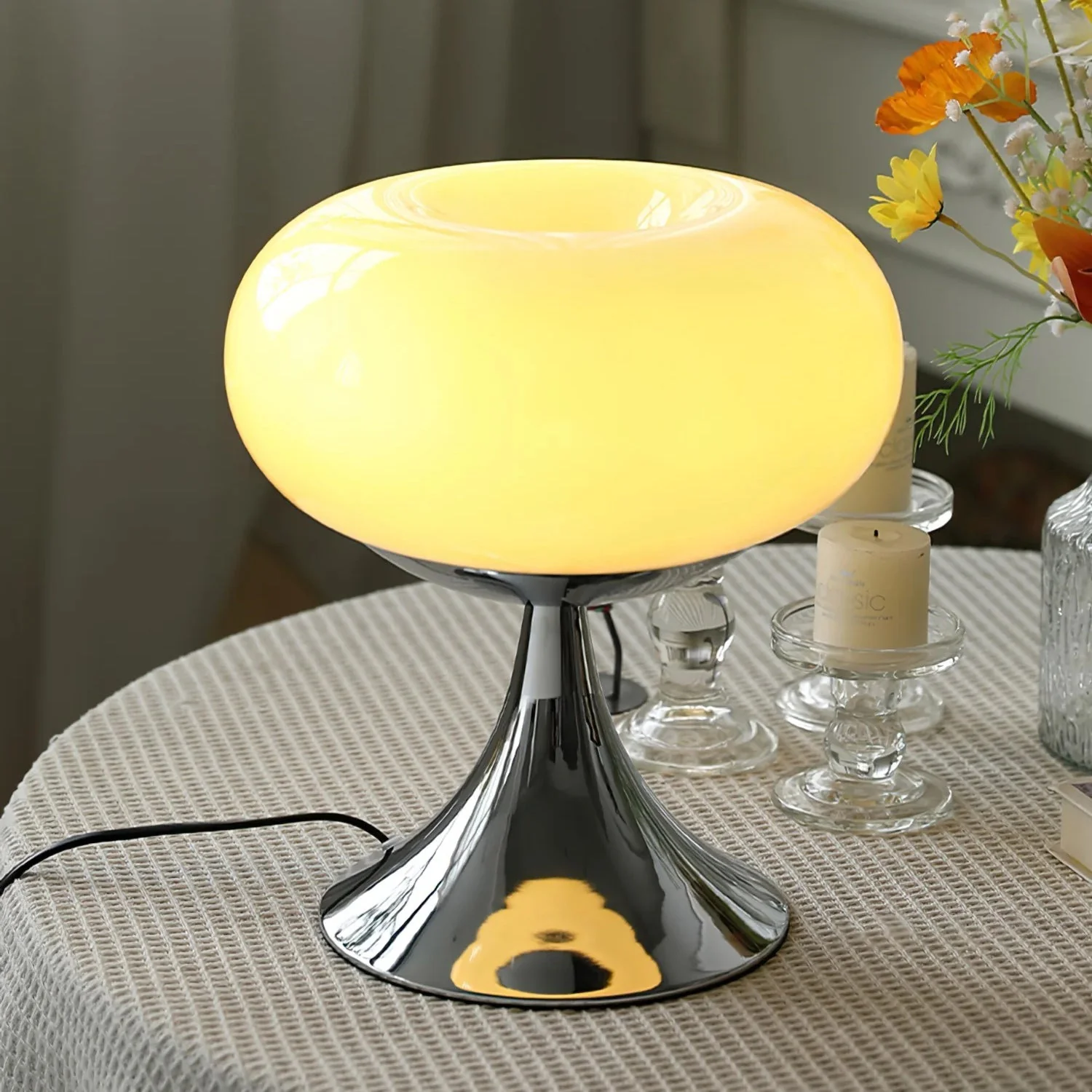 Apple Modern Glass Table Lamp - Image 9