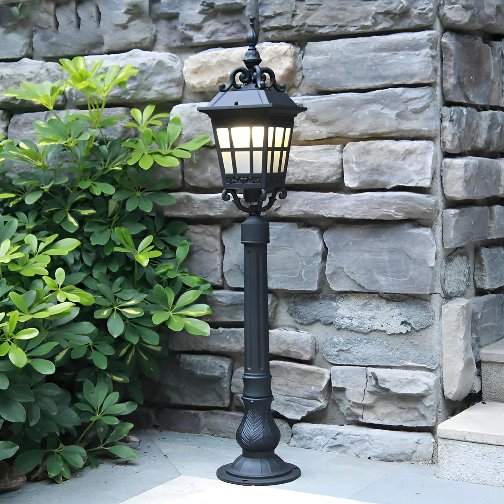 Articula European Style Glass Outdoor Post Lamp