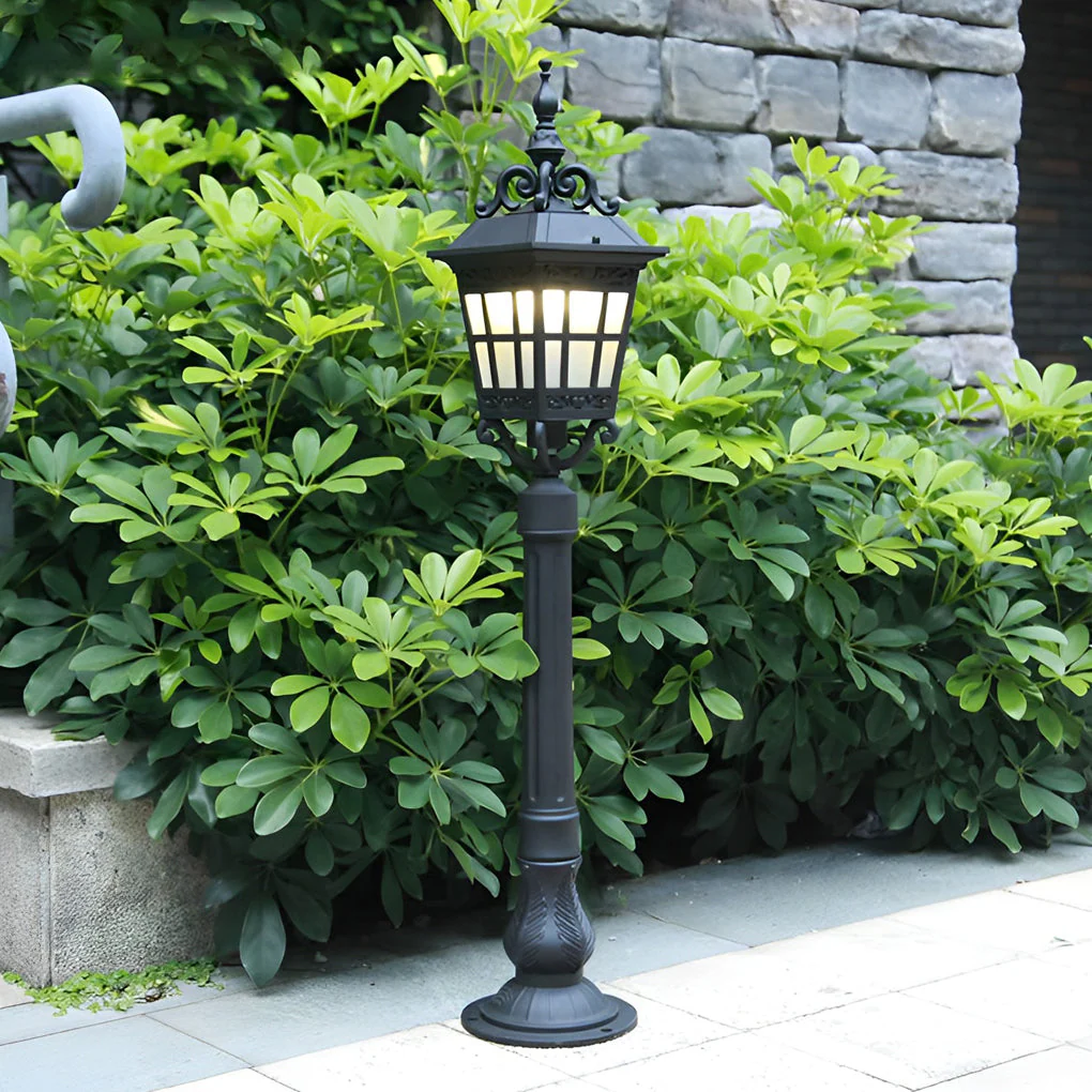 Articula European Style Glass Outdoor Post Lamp - Image 4