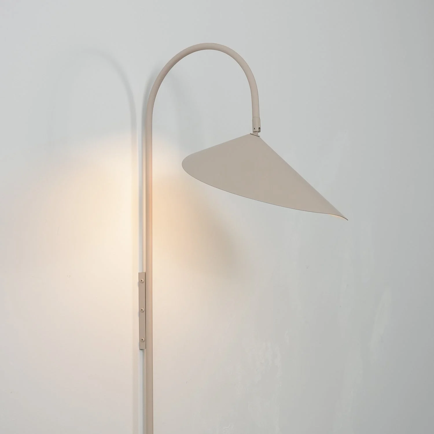 Arum Minimalist Wall Light - Image 32