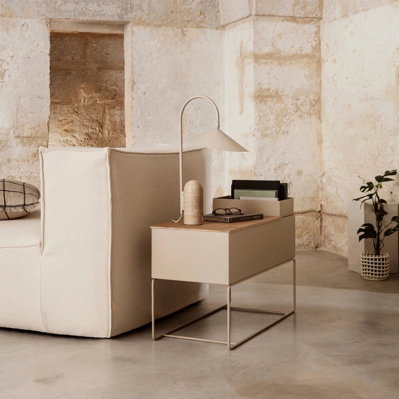 Arum Modern Table Lamp - Image 14
