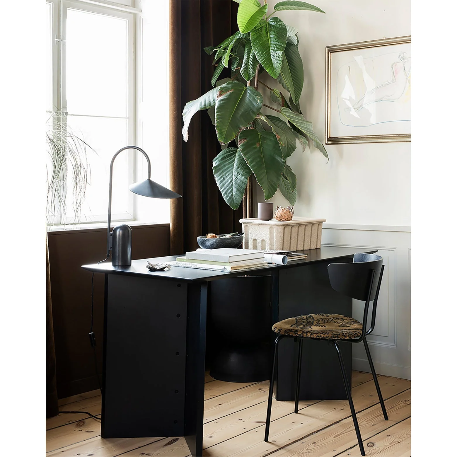Arum Modern Table Lamp - Image 24