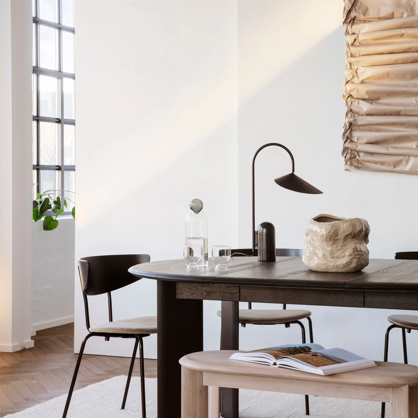 Arum Modern Table Lamp - Image 7