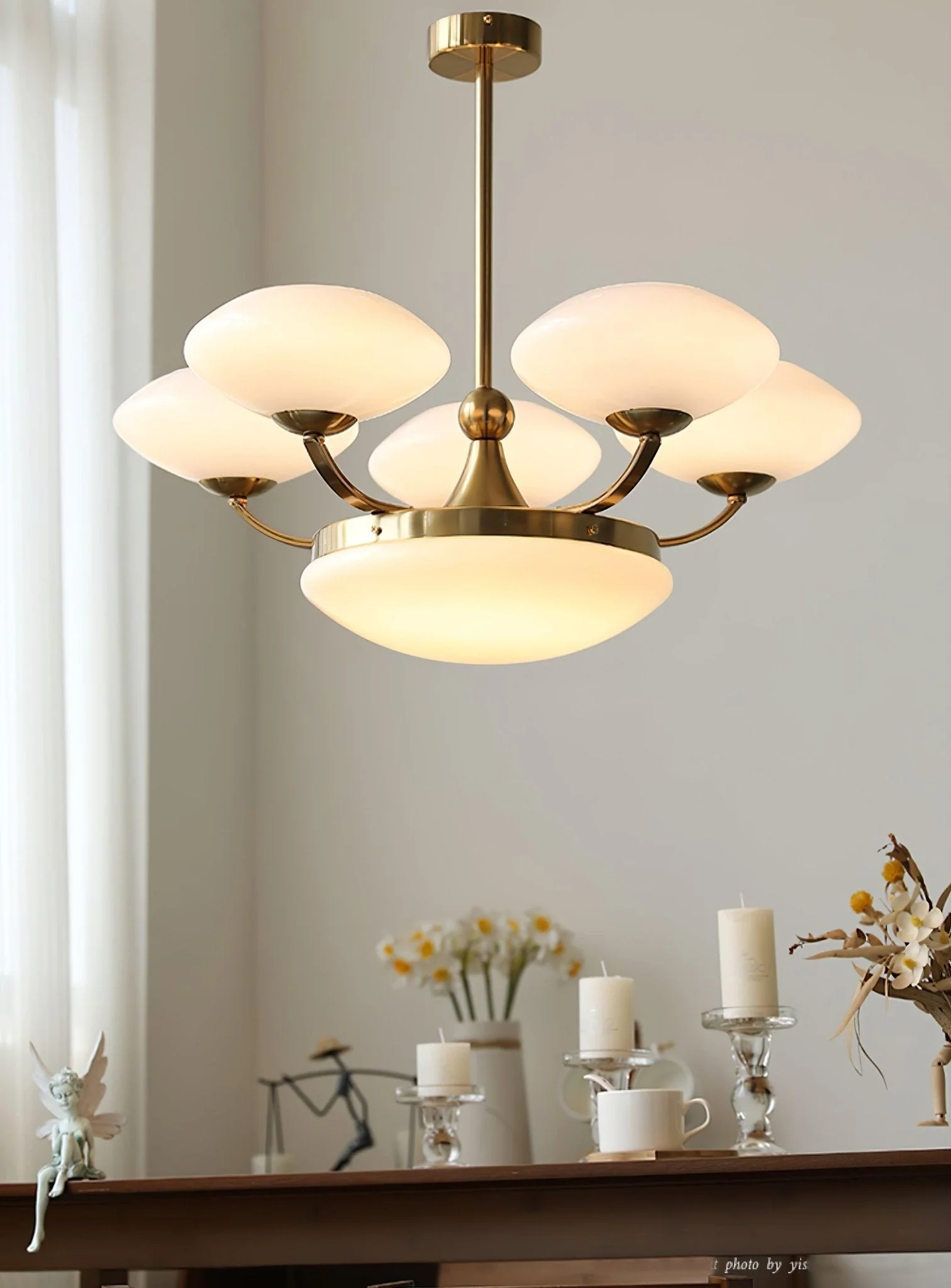 Aurelia Classic Glass Chandelier - Image 7