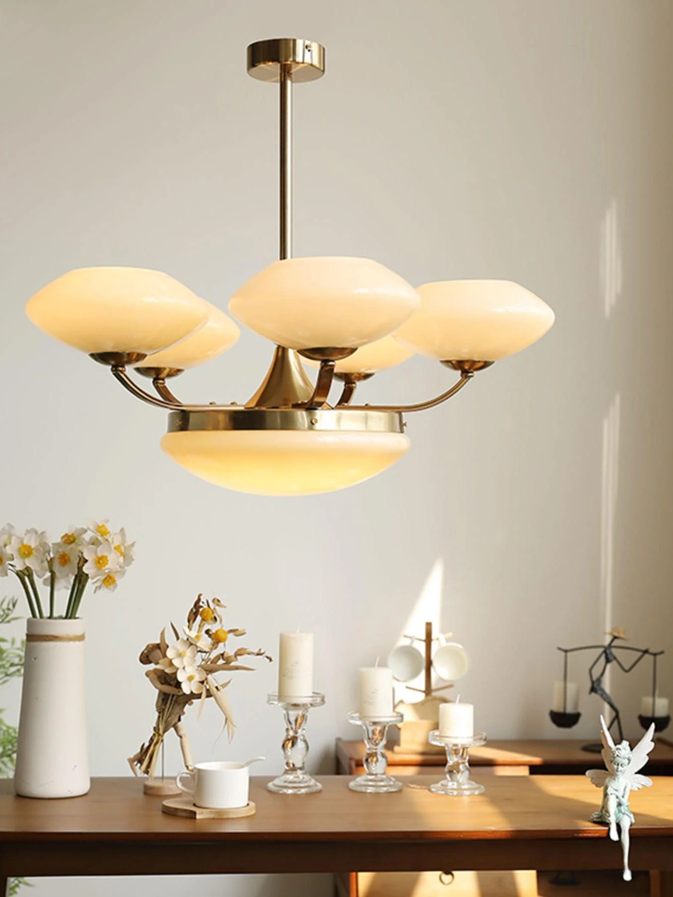 Aurelia Classic Glass Chandelier - Image 9
