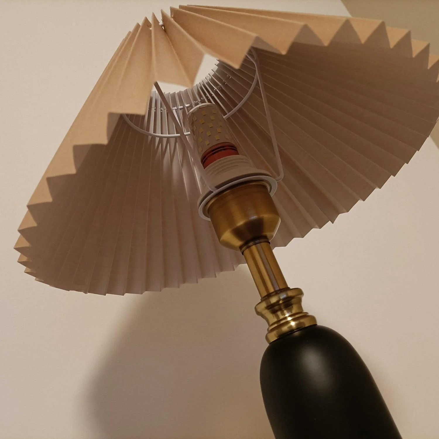Aurmarila Fabric Table Lamp - Image 15