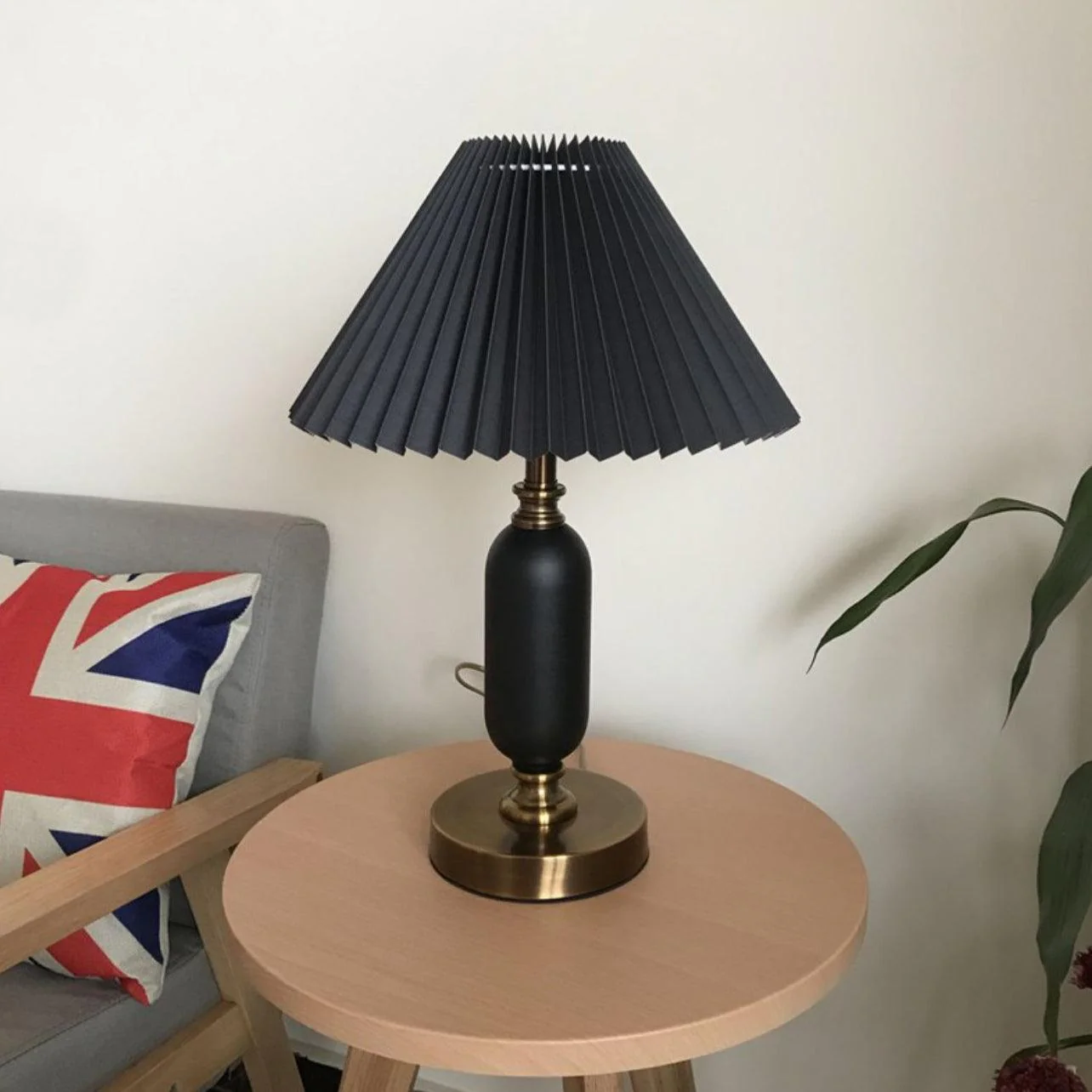Aurmarila Fabric Table Lamp - Image 36