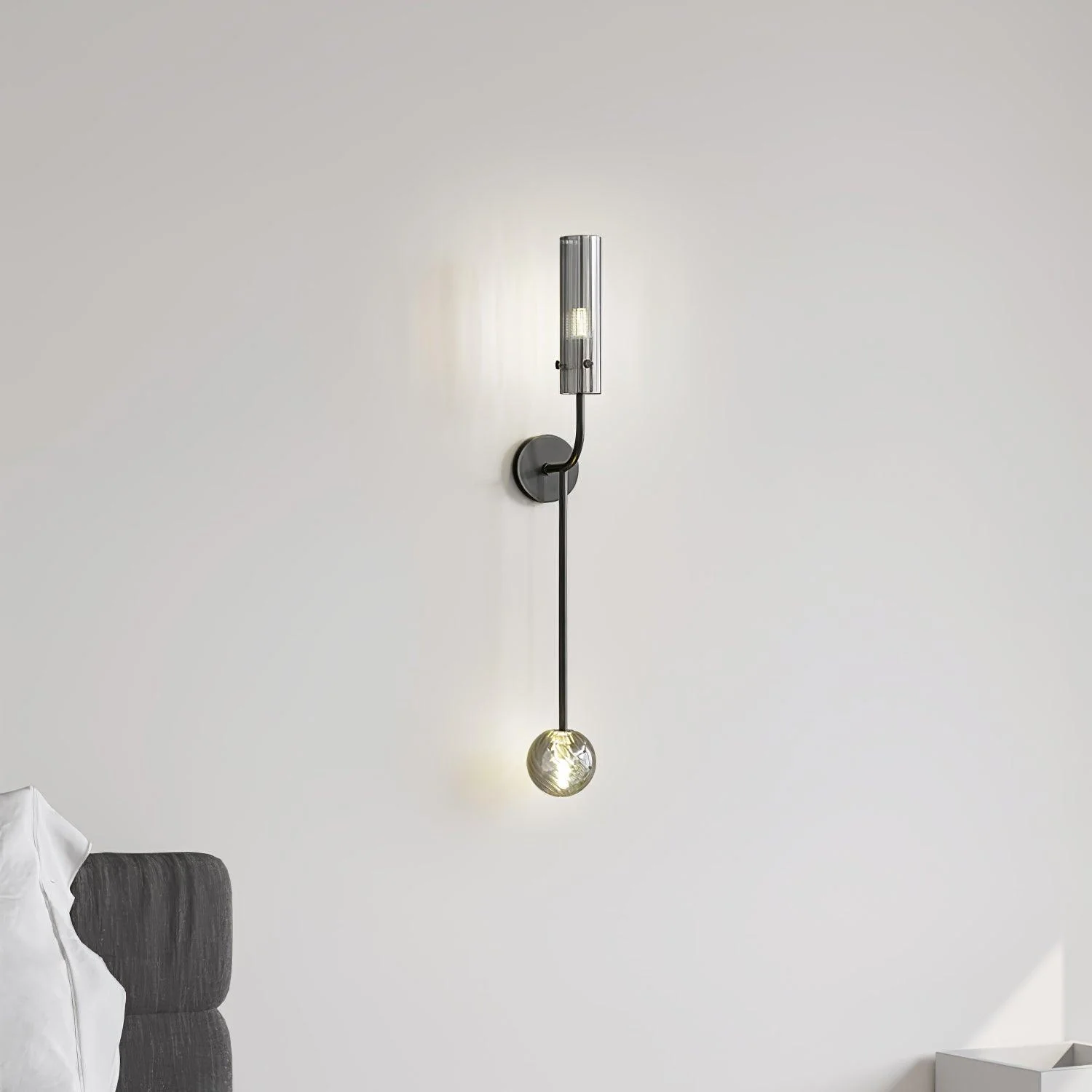 Avelis Modern Minimalist Vertica Wall Lamp - Image 9