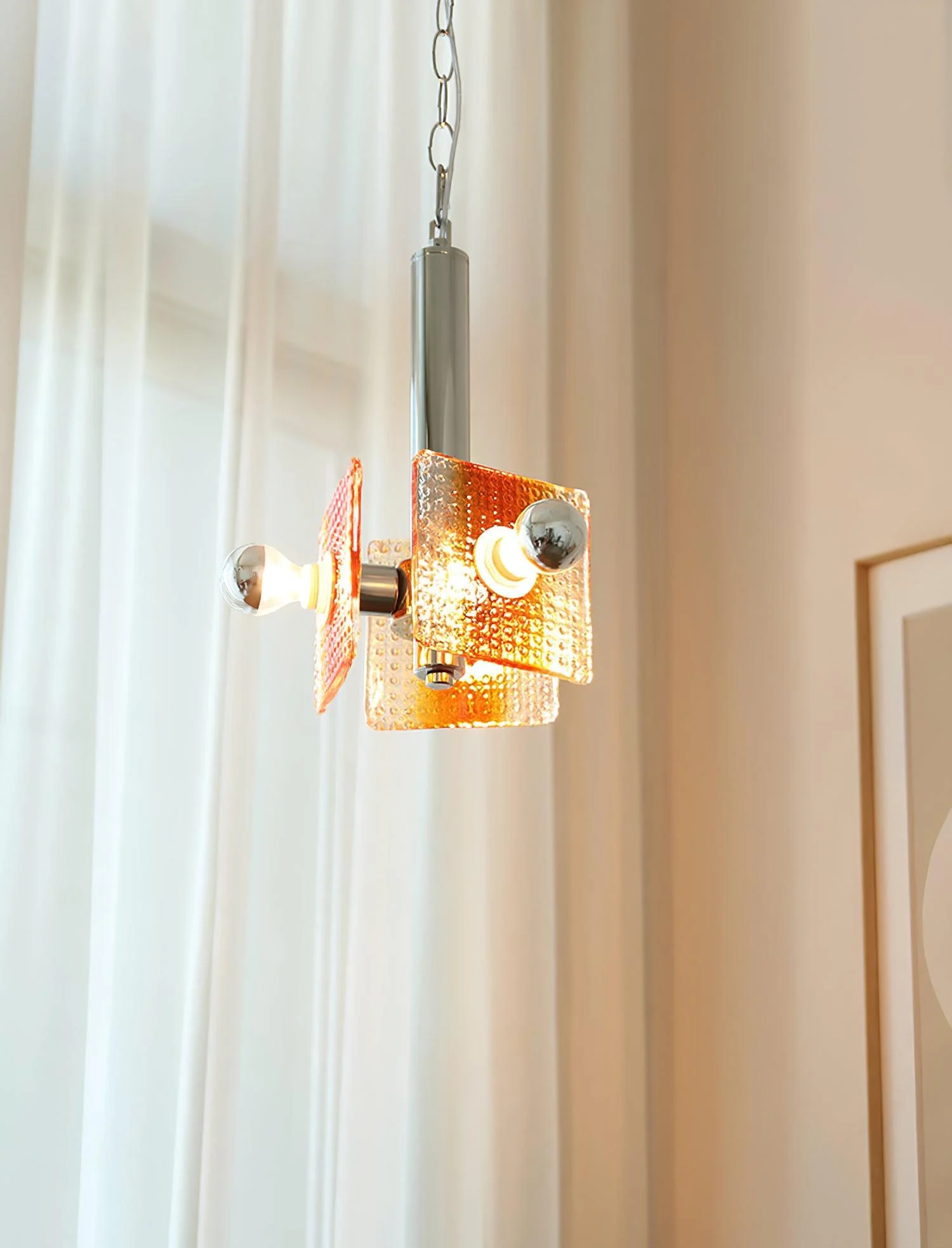 Avenis Glass Elegant Pendant Light - Image 4