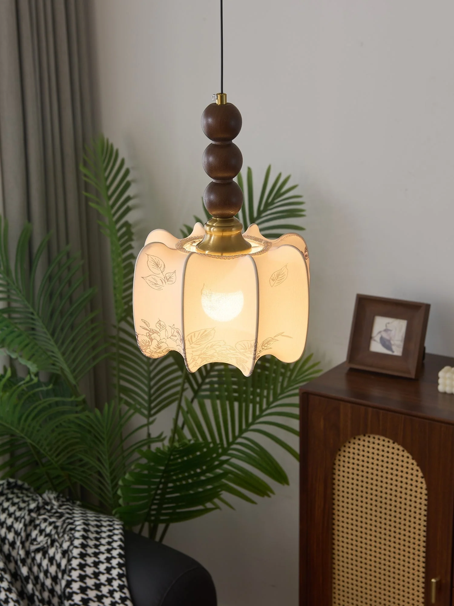 Avshaara Traditional Elegance Vintage Fabric Wood Pendant Light - Image 8