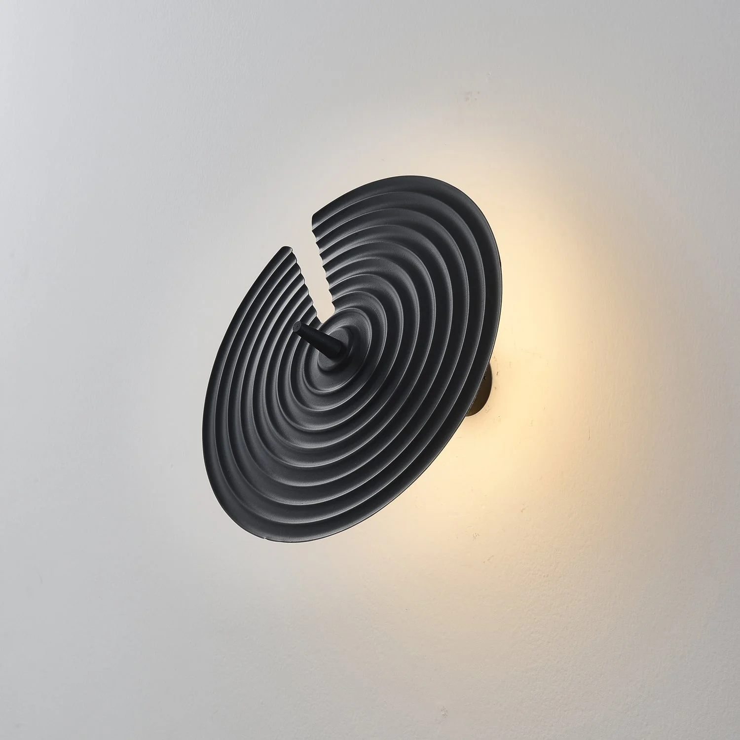 Avvarir Classic Nordic Art Wall Lamp - Image 3