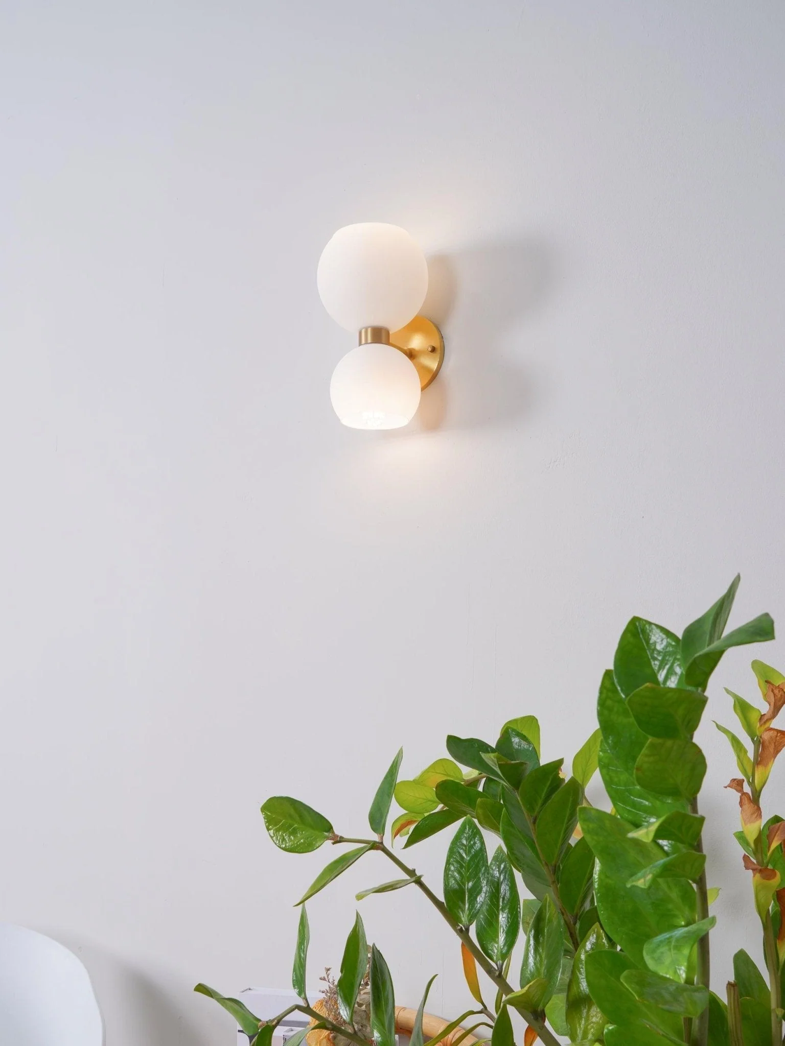 Avynion Modern Nordic Art Glass Wall Lamp - Image 12