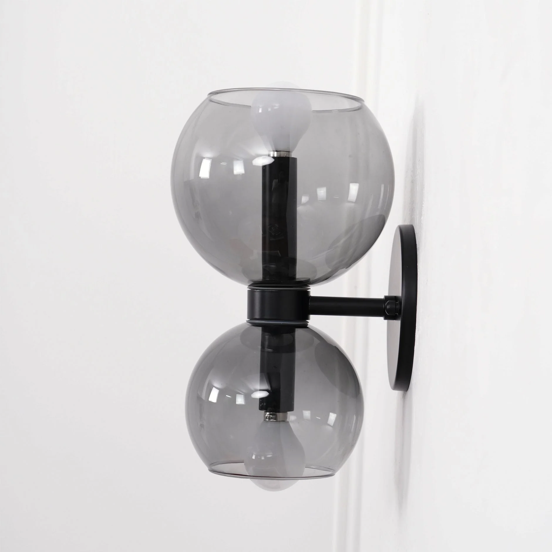 Avynion Modern Nordic Art Glass Wall Lamp - Image 13