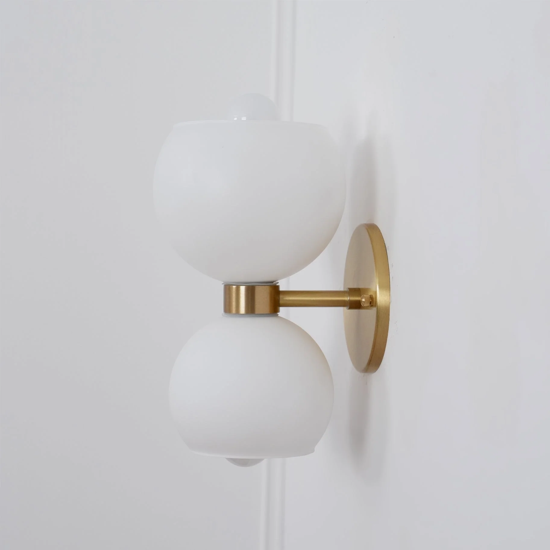 Avynion Modern Nordic Art Glass Wall Lamp - Image 20