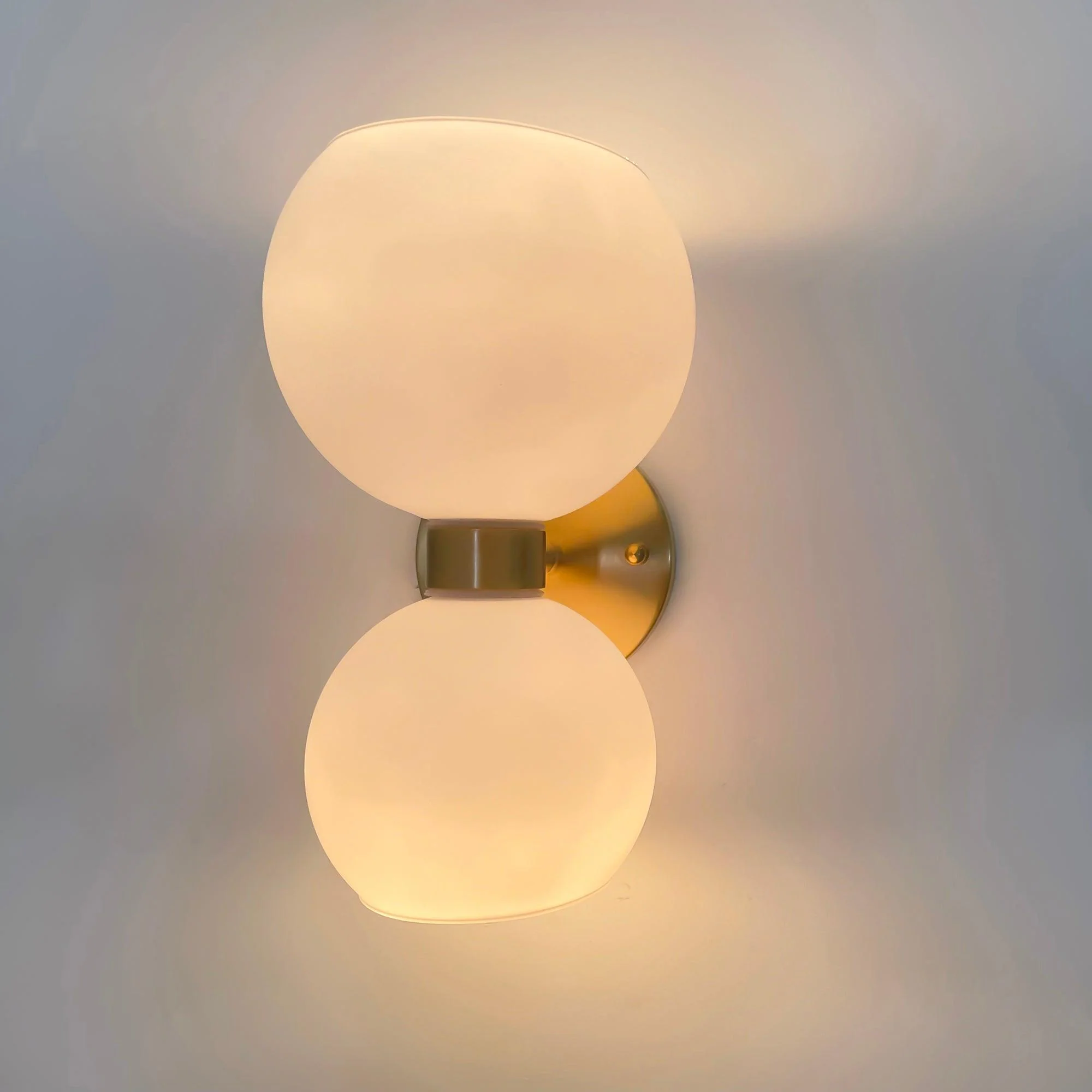 Avynion Modern Nordic Art Glass Wall Lamp - Image 25