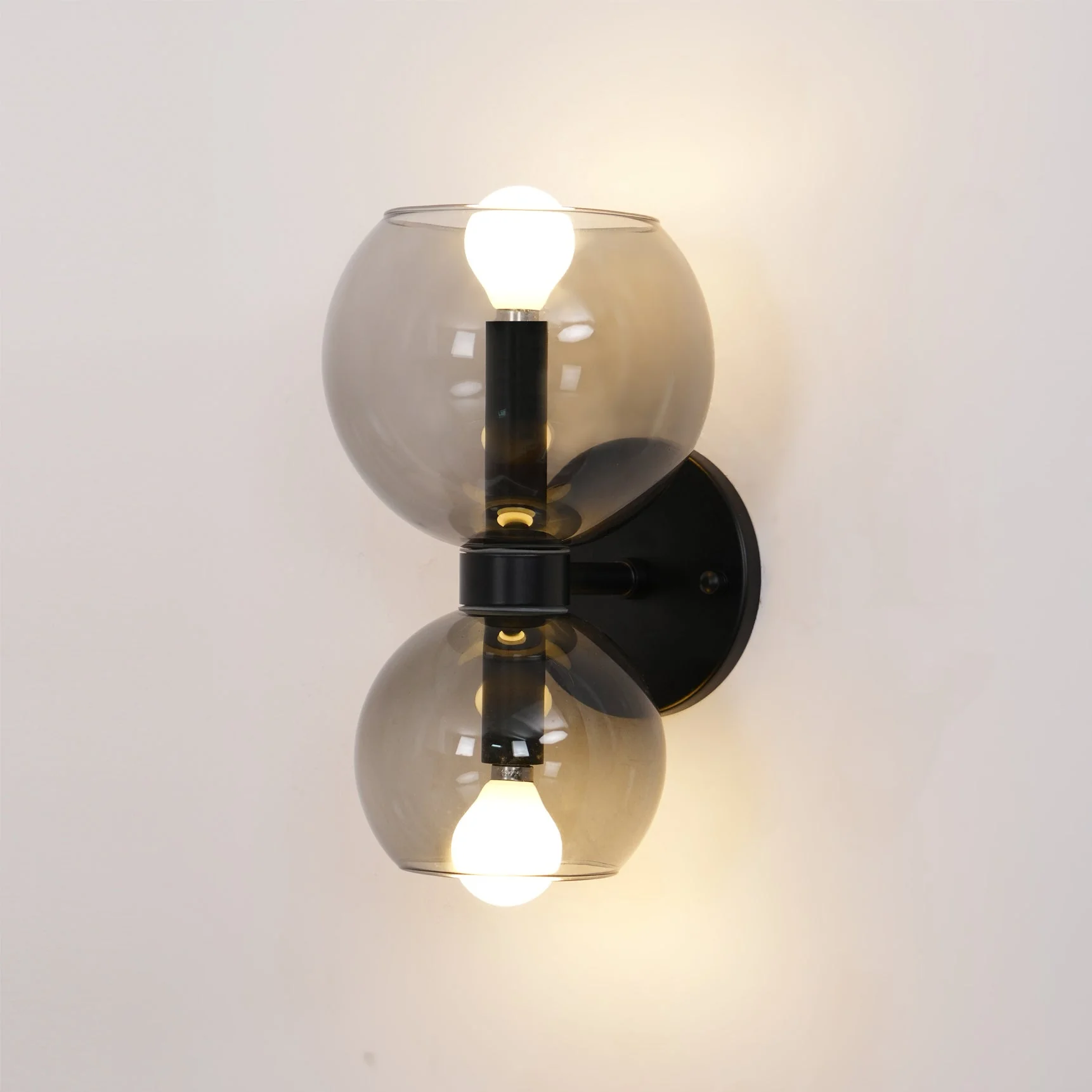 Avynion Modern Nordic Art Glass Wall Lamp - Image 40