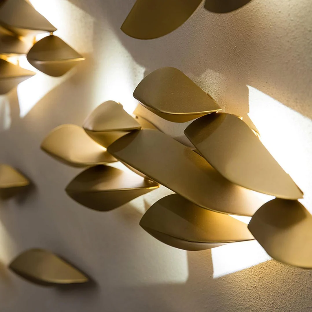 Avynis Abstract Brass Wall Light - Image 17