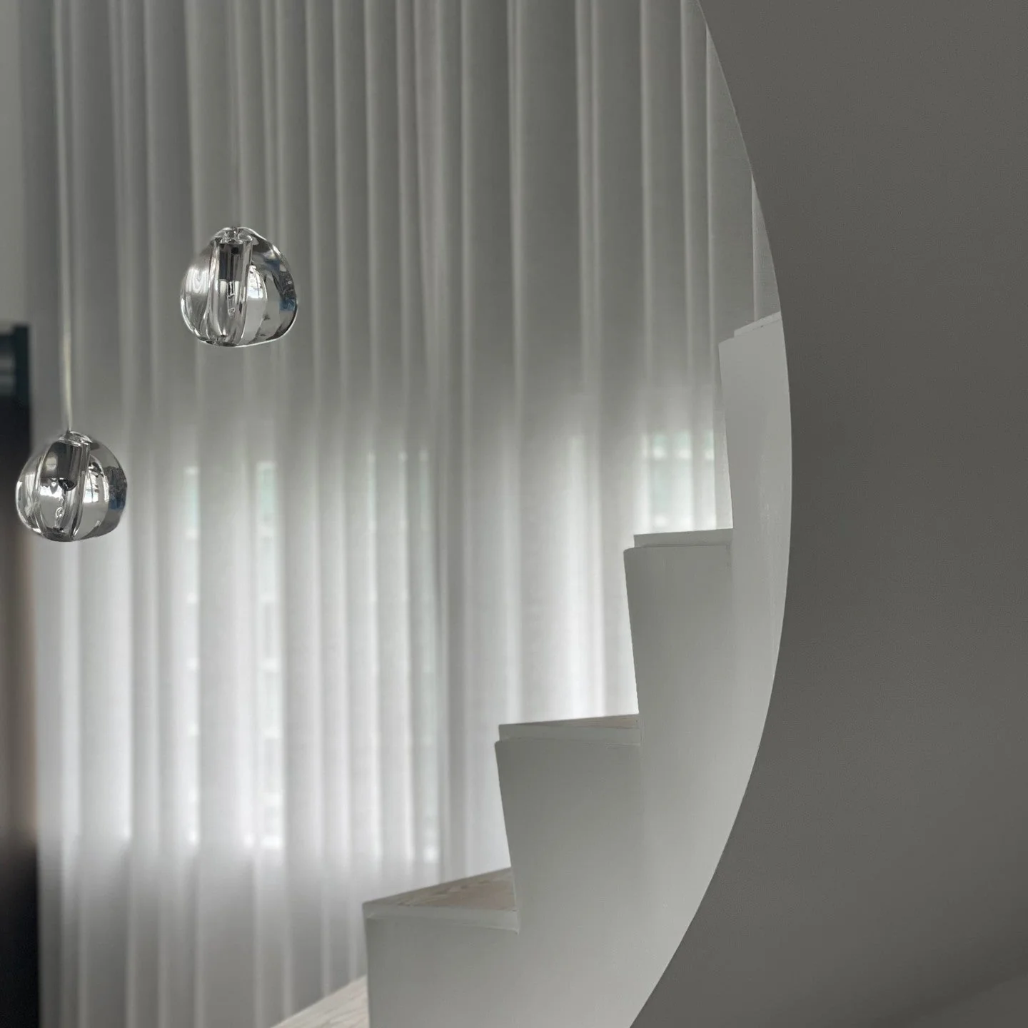 Avynor Postmodern Luxury Cherry Crystal Pendant Lamp - Image 133