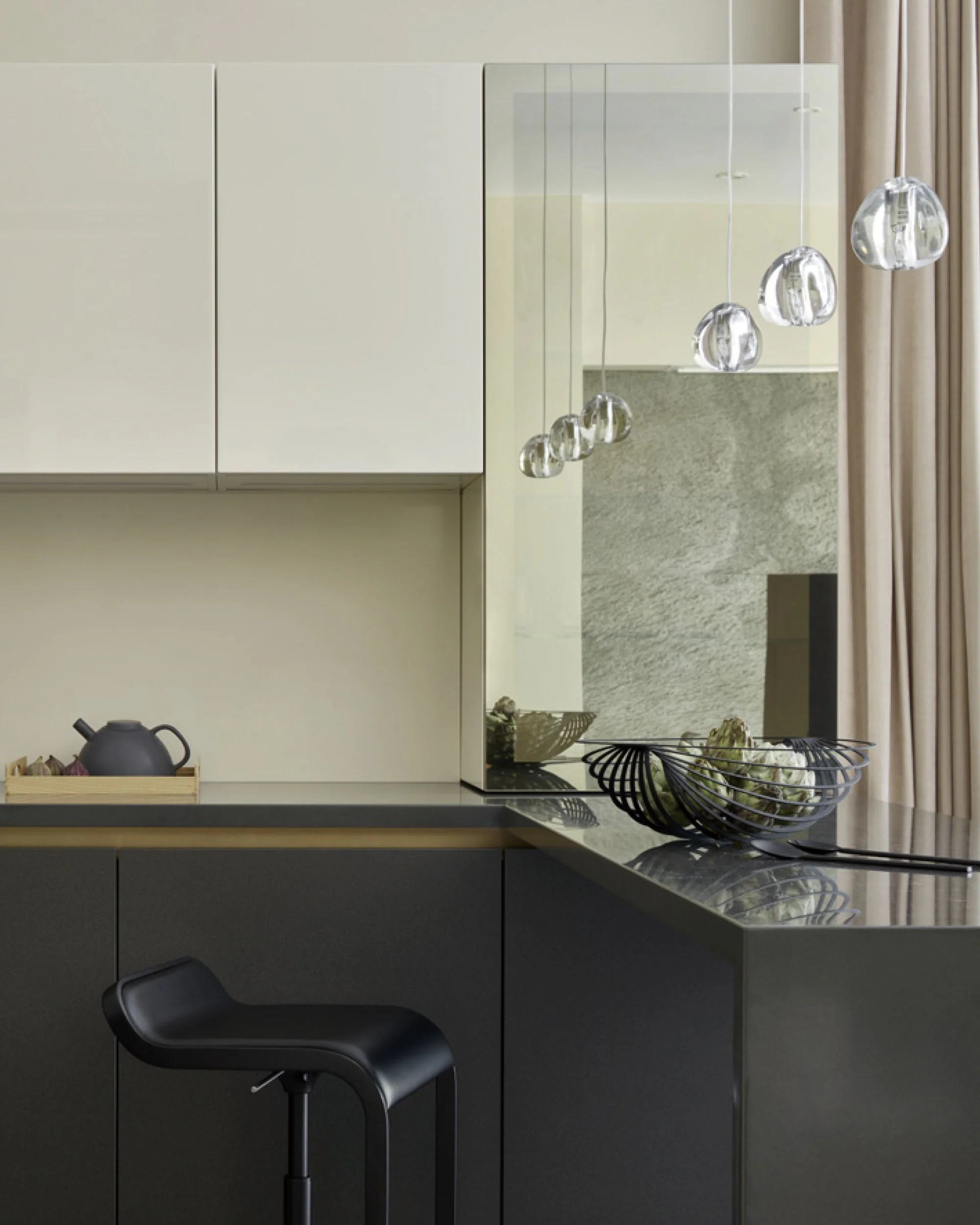 Avynor Postmodern Luxury Cherry Crystal Pendant Lamp - Image 135