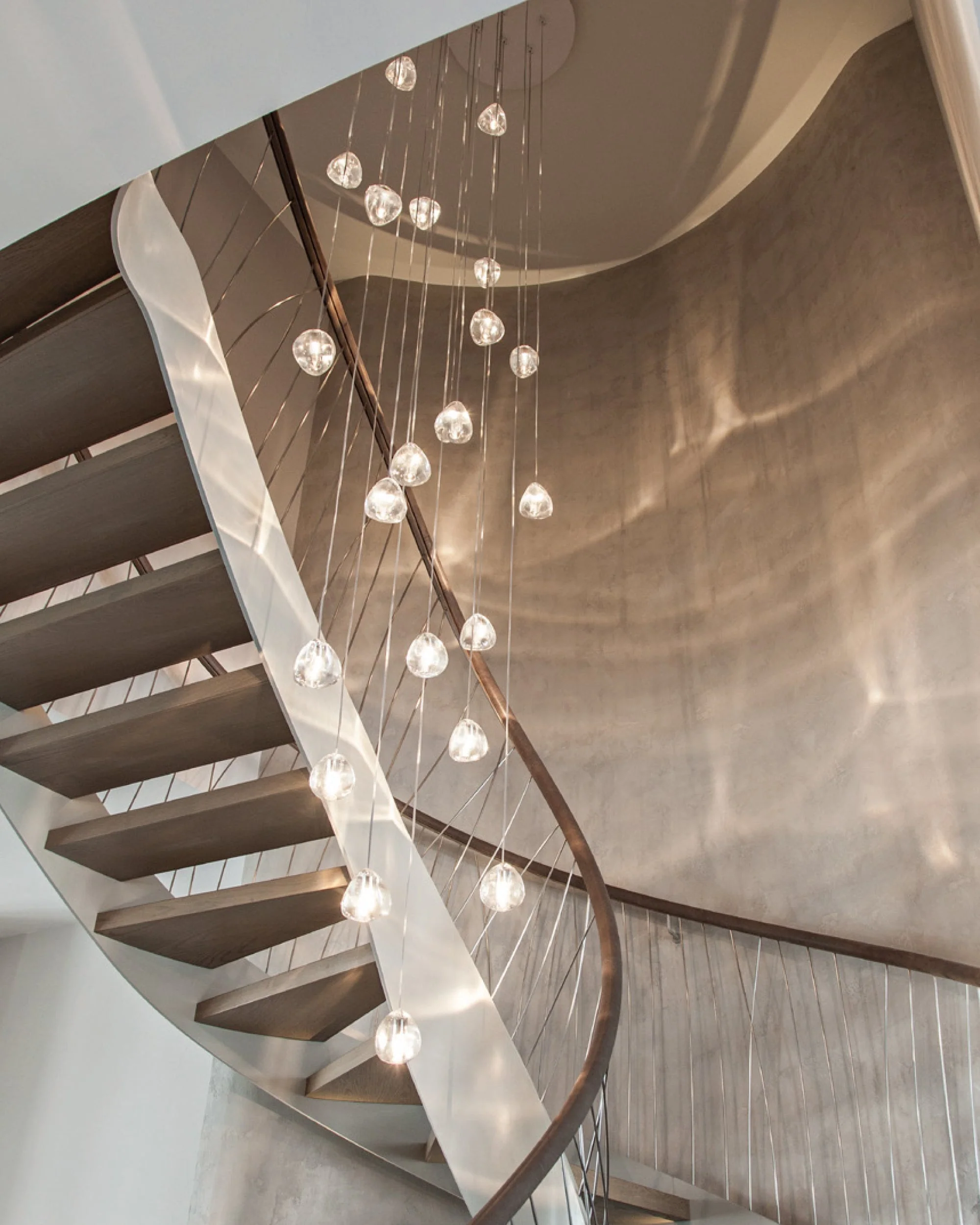 Avynor Postmodern Luxury Cherry Crystal Pendant Lamp - Image 3