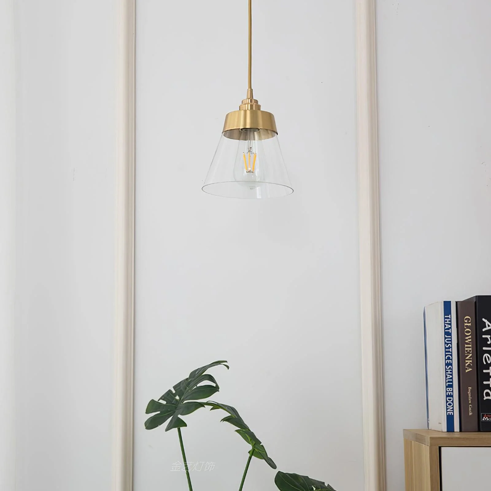 Baskin Minimalist Brass Pendant Light - Image 5