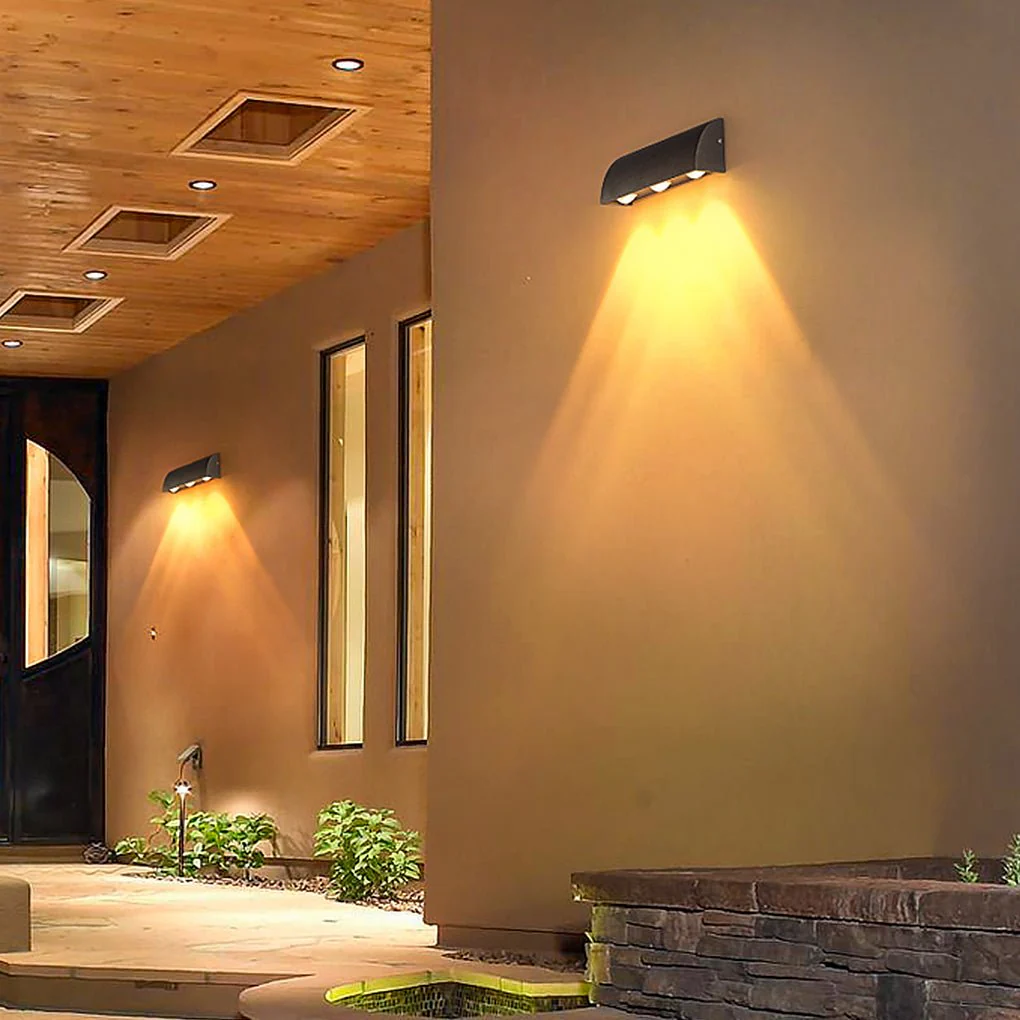 Blueber Minimalist Courtyard LED Outdoor Wall Light