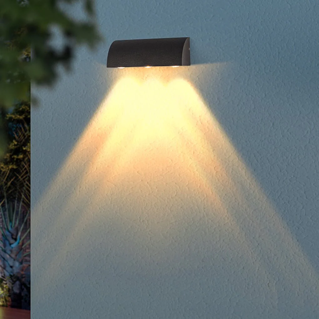 Blueber Minimalist Courtyard LED Outdoor Wall Light - Image 3
