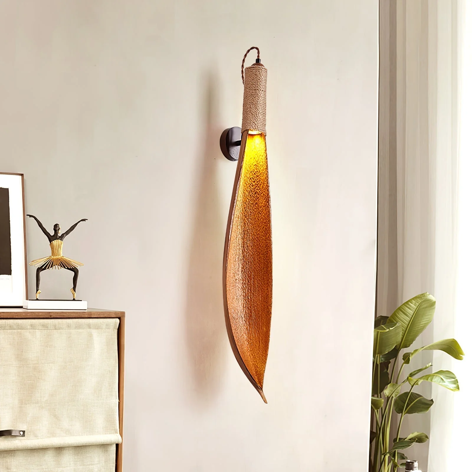 Camarila Individual Creativity Leaf Sconce Wall lamp - Image 5