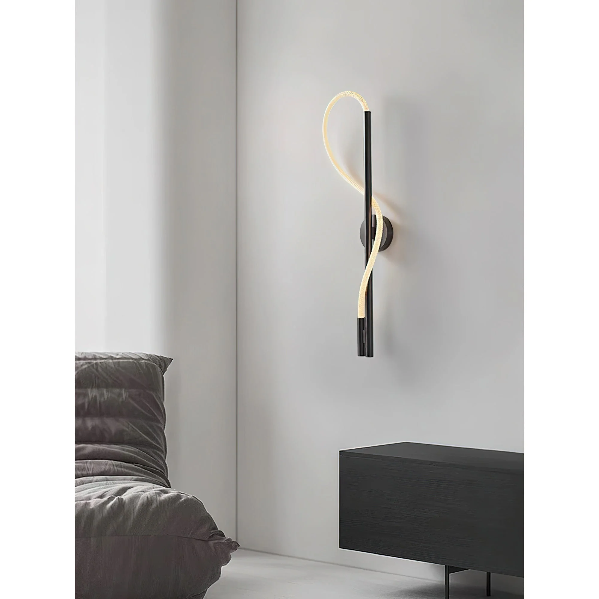 Capella Minimalist Wall Lamp - Image 11