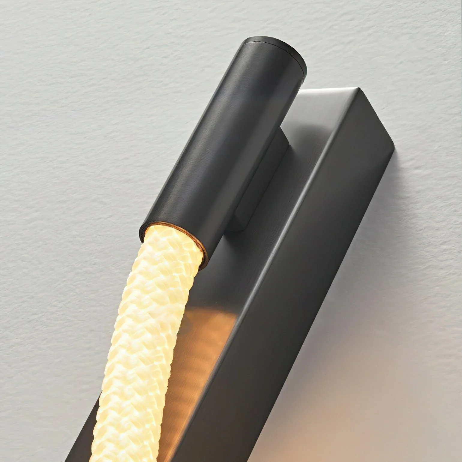 Capella Minimalist Wall Lamp - Image 19