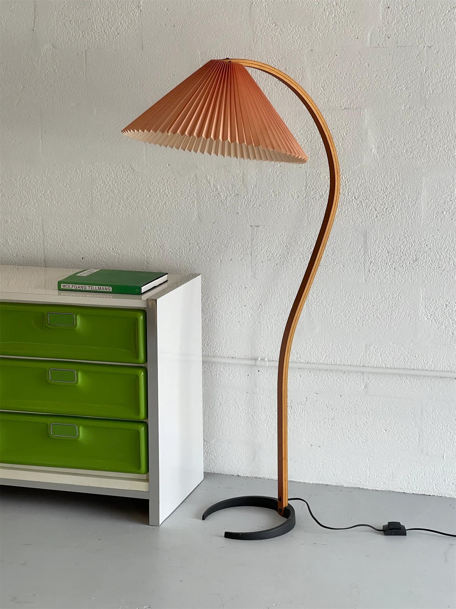 Caprani Farmhouse Floor Lamp - Image 16
