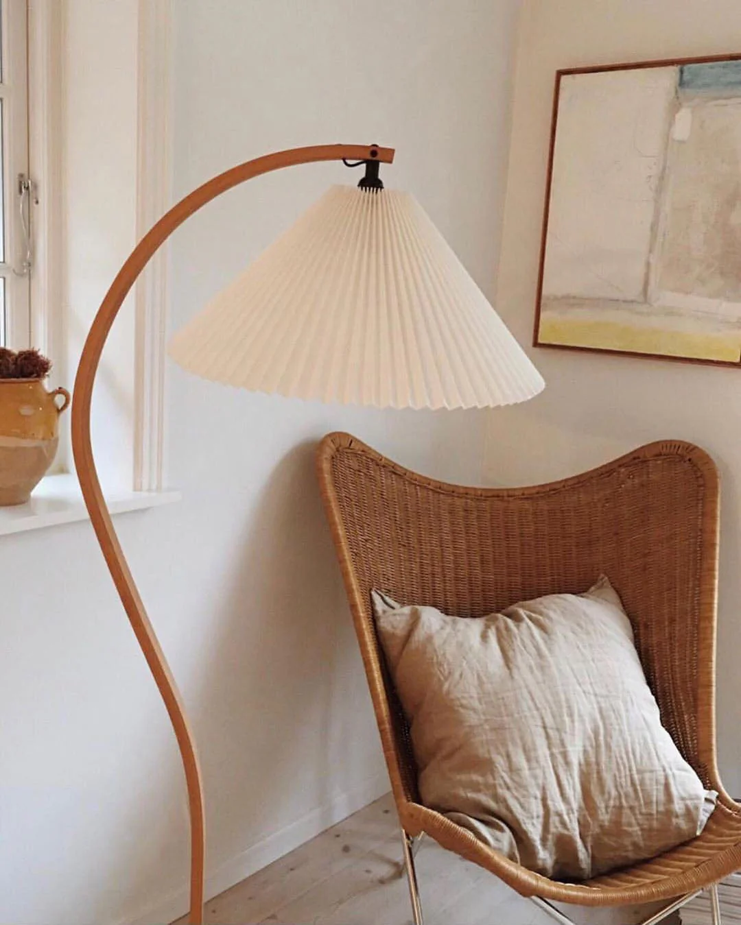 Caprani Farmhouse Floor Lamp - Image 24