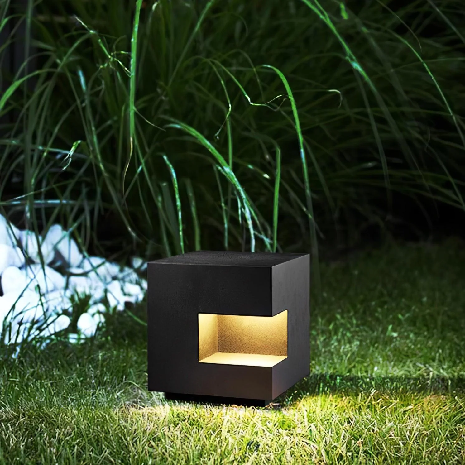 Catherine Modern Outdoor Light - Image 41