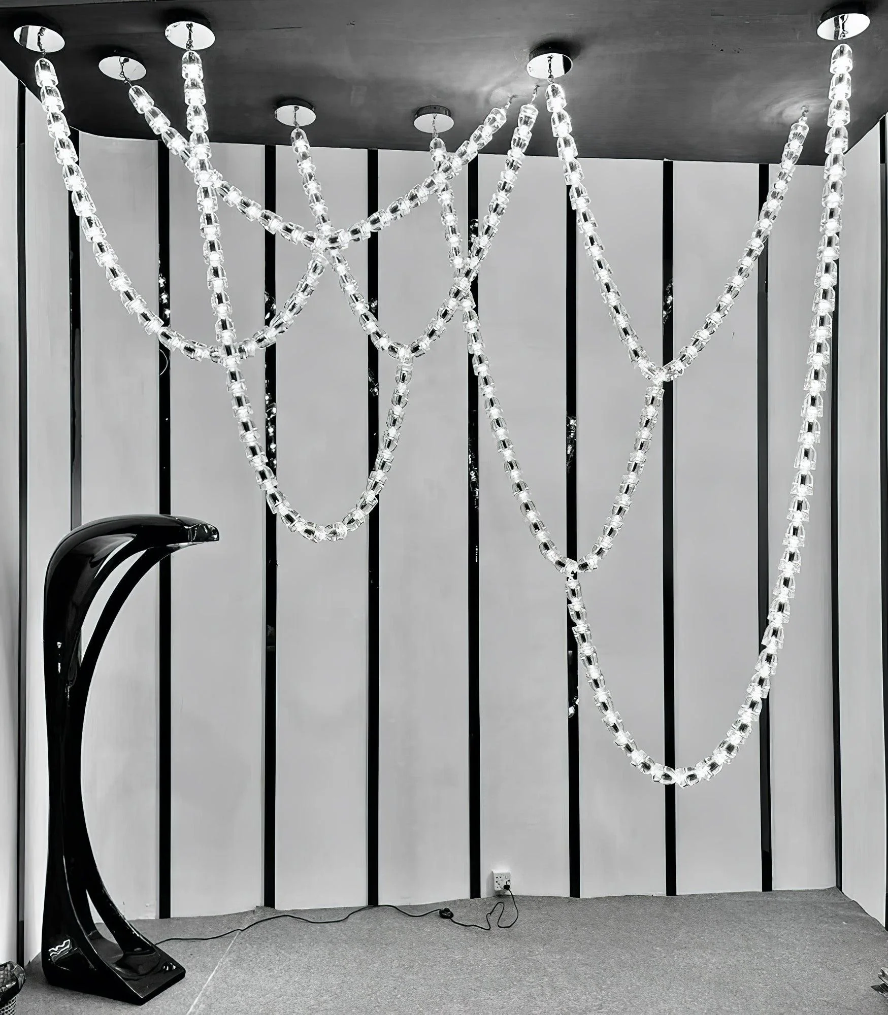 Cavenira Art Deco Crystal Chandelier - Image 12