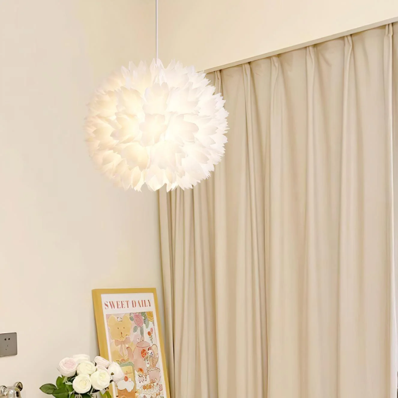 Celaeisra Nordic Art Flowers Ball Pendant Light - Image 15