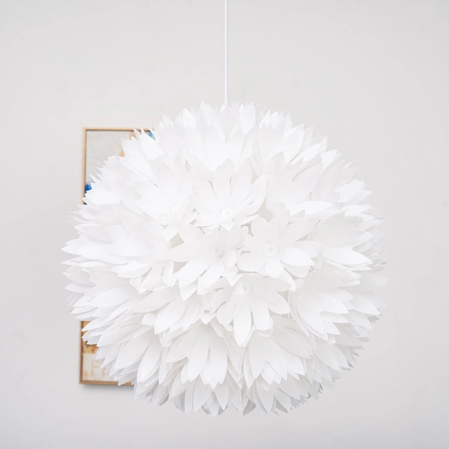 Celaeisra Nordic Art Flowers Ball Pendant Light - Image 5