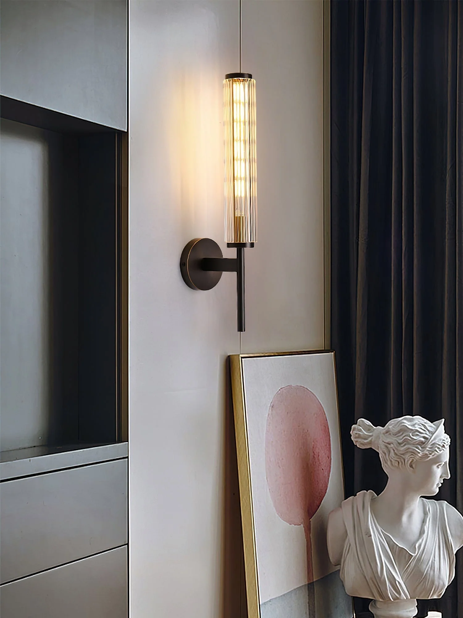 Cemaros Premium Linear Brass Glass Wall Light - Image 10