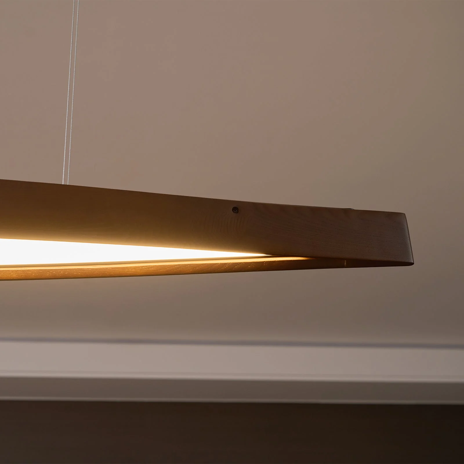 Cendara Wood Scandinavian Pendant Lamp - Image 19