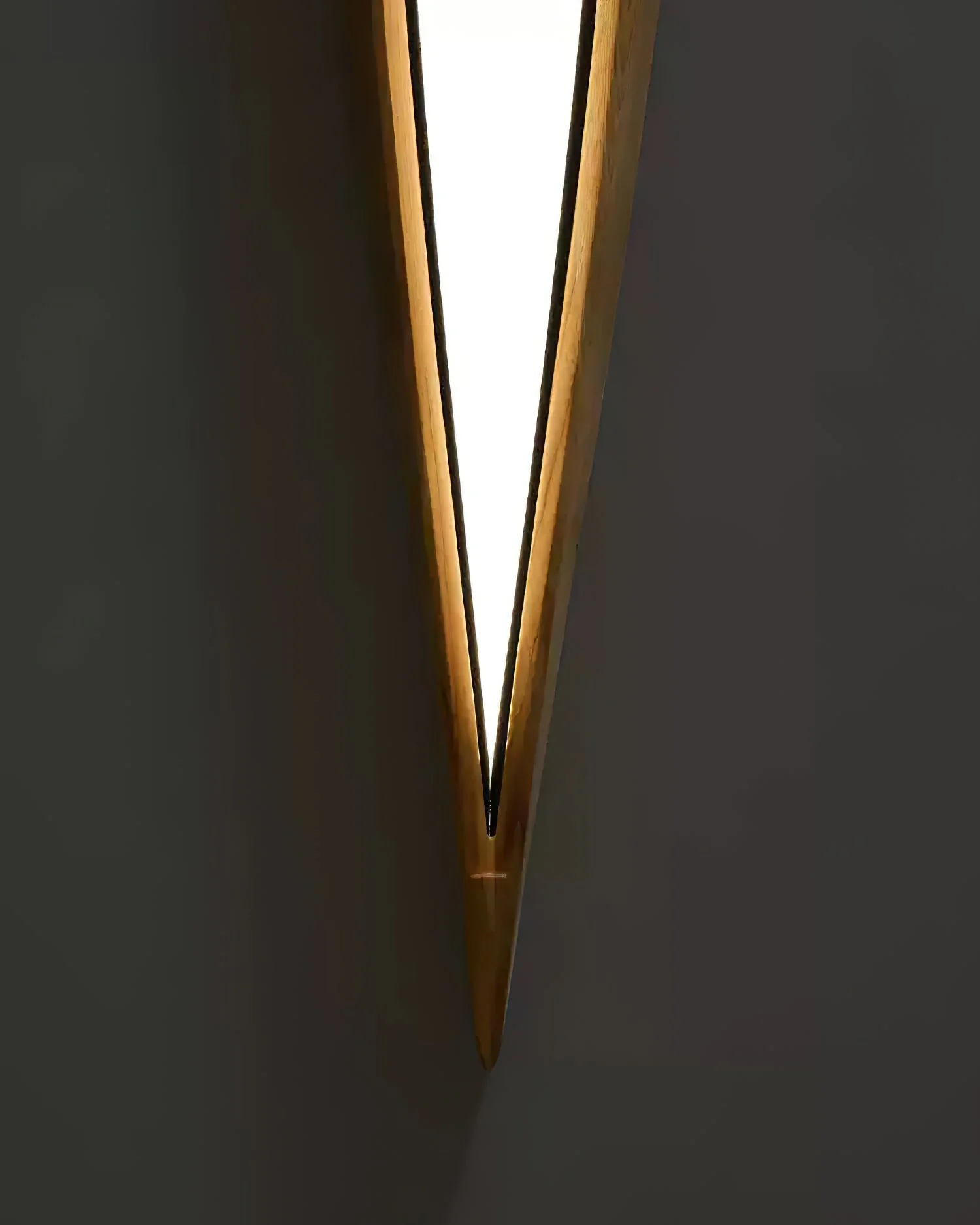Cendara Wood Scandinavian Pendant Lamp - Image 40