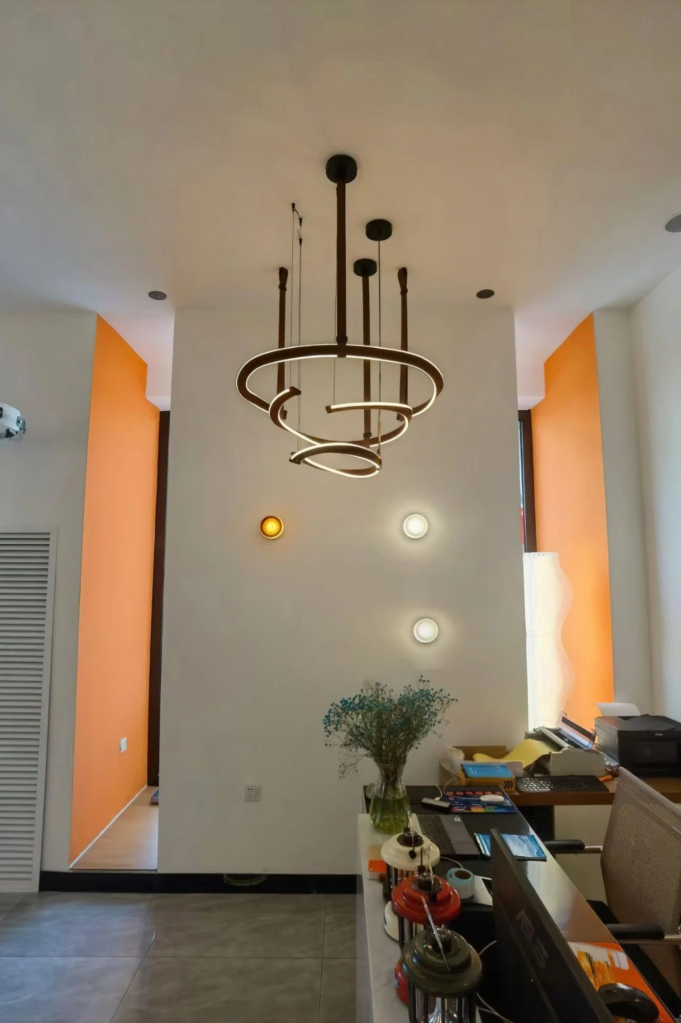 Cesorora Curved Artificial Leather Chandelier - Image 9